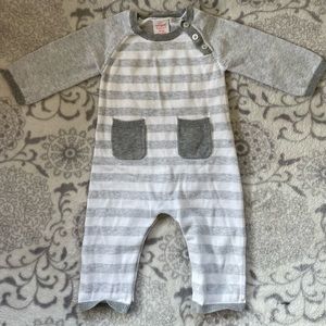 Organic cotton knit outfit with pockets